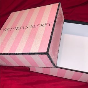 Victoria’s Secret Gift Box💕